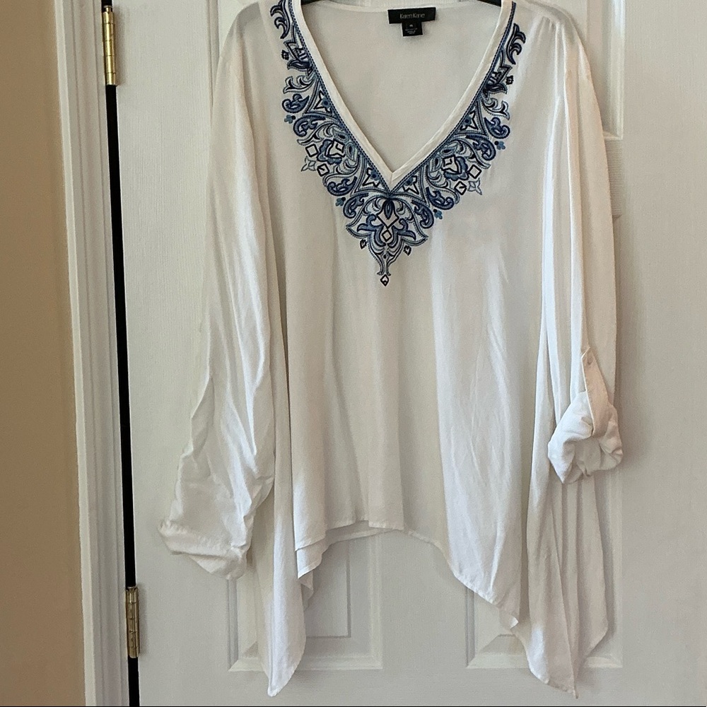 Eileen Fisher White V-Neck Tunic with Blue Embroidered Neckline